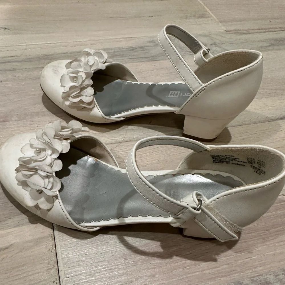 Girls dress shoes size 12.5